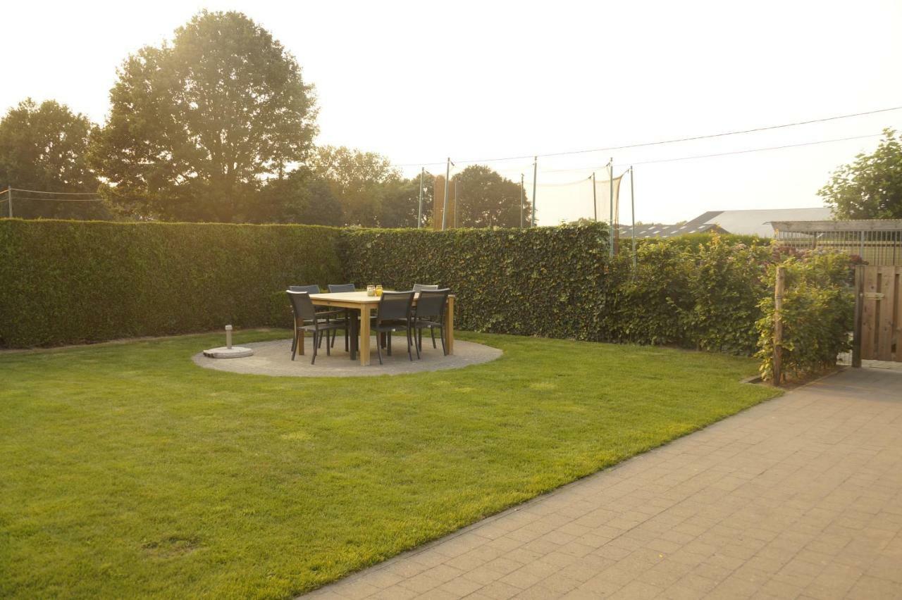Kampenhof Villa Maaseik Bagian luar foto