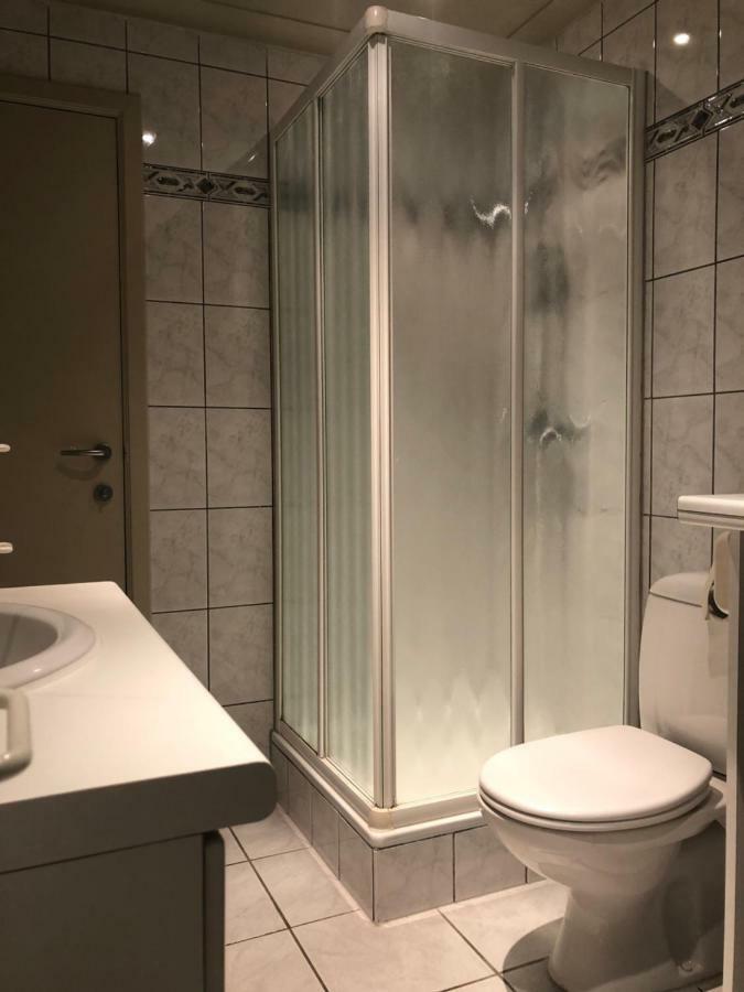 Kampenhof Villa Maaseik Bagian luar foto
