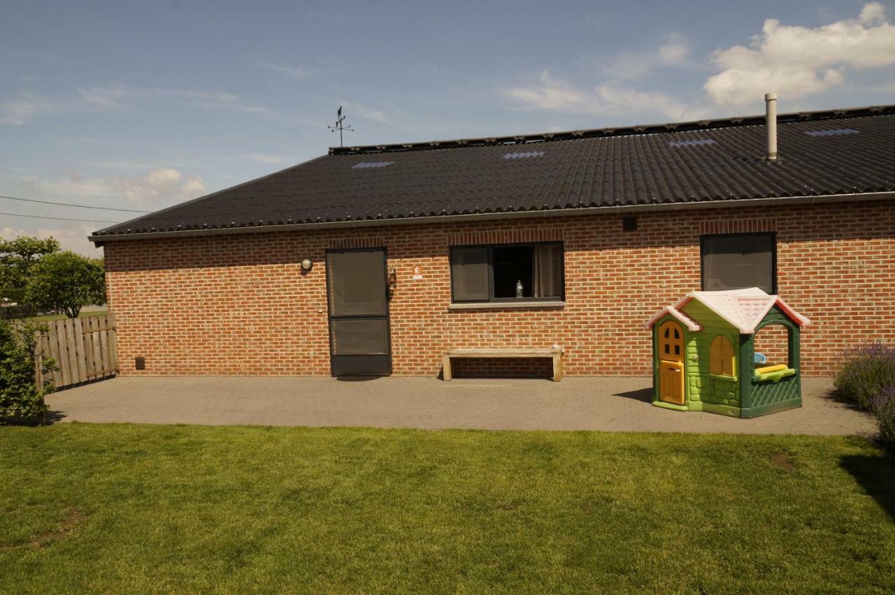 Kampenhof Villa Maaseik Bagian luar foto